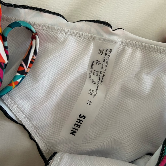 5/$25 💸 Bikini Bottom - Picture 2 of 3